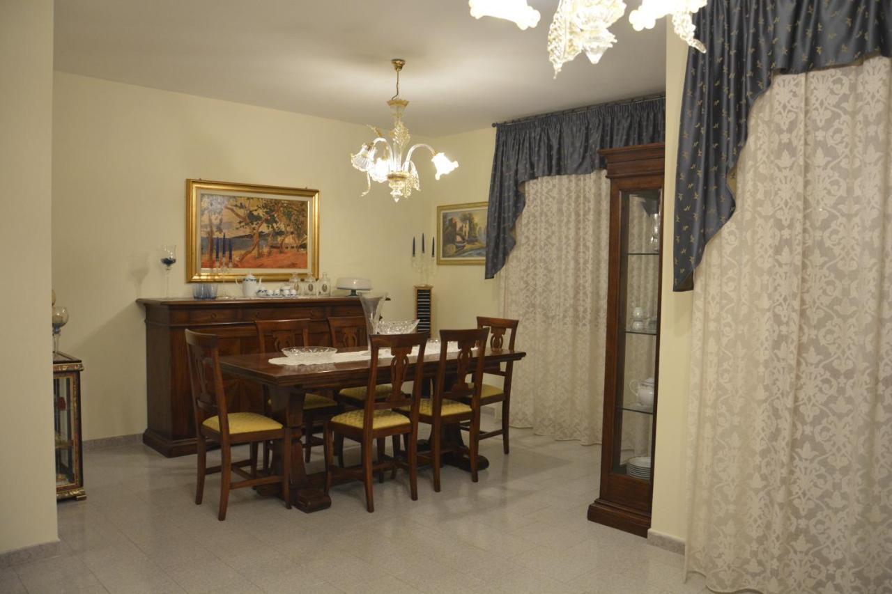 Le Stanze Di Botticelli Bed & Breakfast Termoli Bagian luar foto