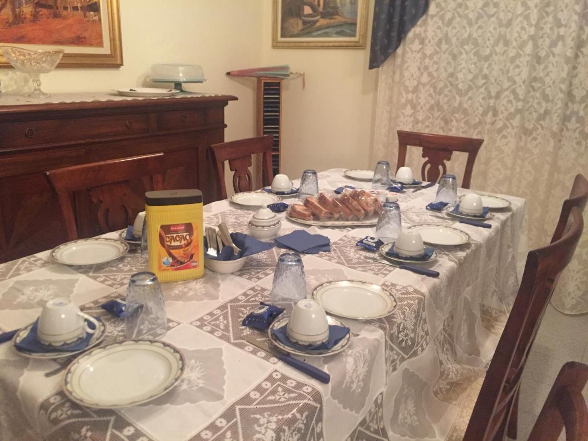 Le Stanze Di Botticelli Bed & Breakfast Termoli Bagian luar foto