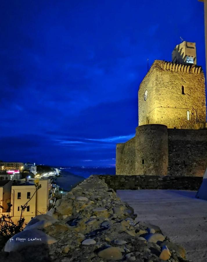 Le Stanze Di Botticelli Bed & Breakfast Termoli Bagian luar foto