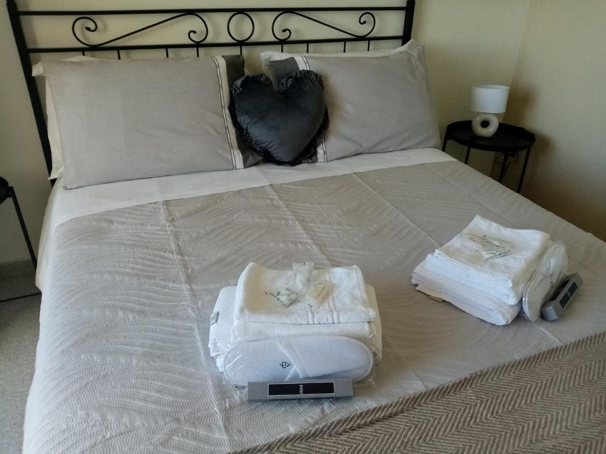Le Stanze Di Botticelli Bed & Breakfast Termoli Bagian luar foto