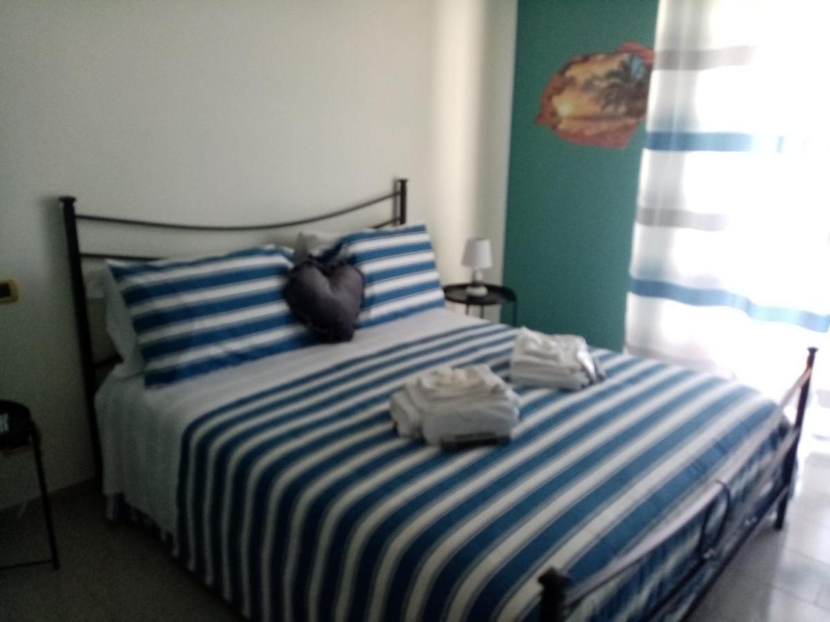 Le Stanze Di Botticelli Bed & Breakfast Termoli Bagian luar foto